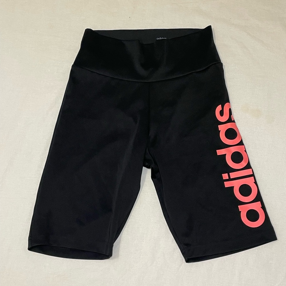 Adidas Women’s Designed 2 Move Biker Shorts 🖤